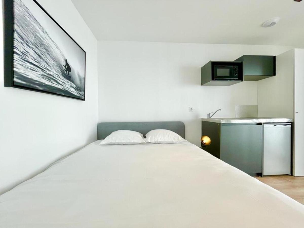 Residence Duguay - Centre Ville - Porte B - Appartements Tout Confort - Neuf - Nouveau Лориан Екстериор снимка